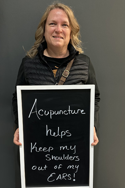 Chiropractic Bettendorf IA Acupuncture Helps Shoulder Pain Patient Testimonial